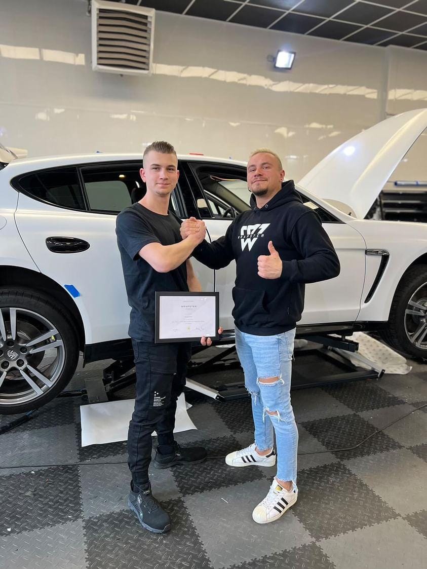 Damian Kokott - specjalista car wrappingu
